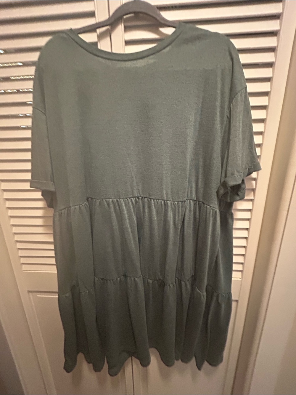 SHEIN Sage Green Tiered Short-Sleeve Midi Dress